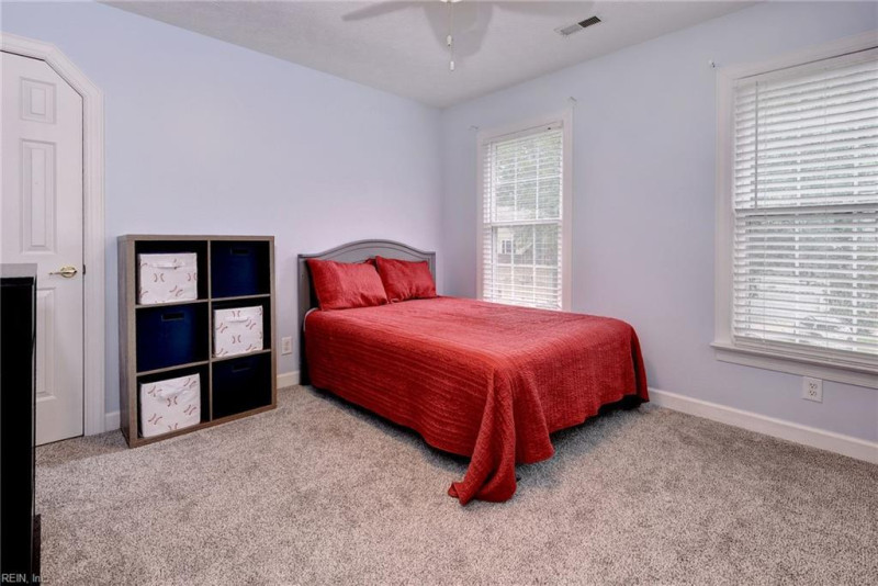 Photo 26 of 50 residential for sale in York County virginia
