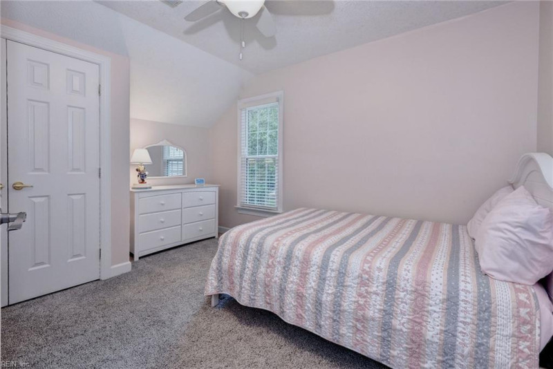 Photo 27 of 50 residential for sale in York County virginia