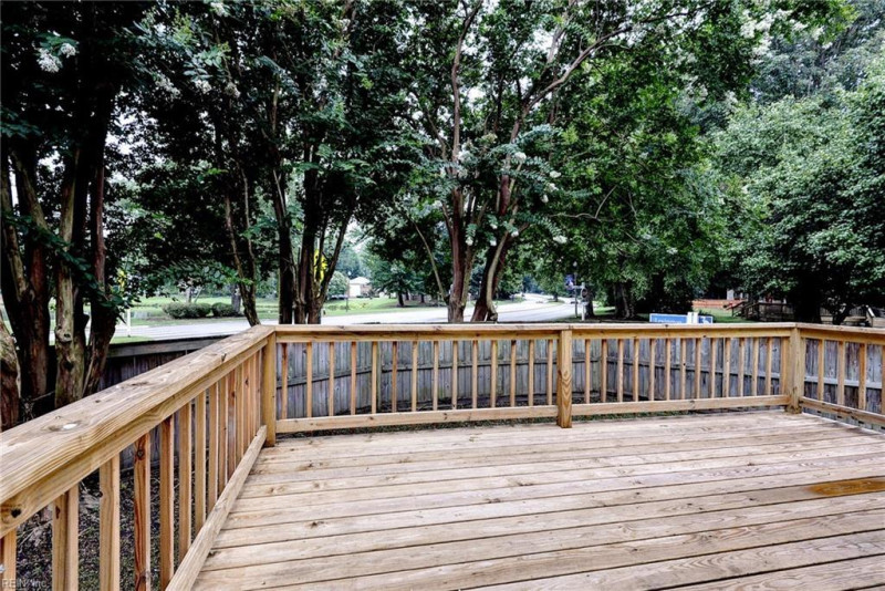 Photo 31 of 50 residential for sale in York County virginia