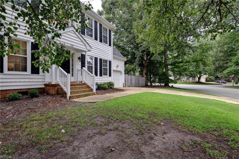 Photo 37 of 50 residential for sale in York County virginia