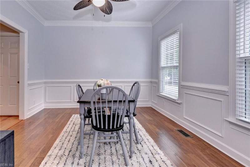 Photo 7 of 50 residential for sale in York County virginia