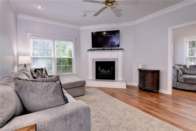 Photo 8 of 50 residential for sale in York County virginia