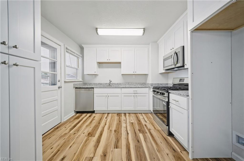 Photo 13 of 39 residential for sale in Norfolk virginia