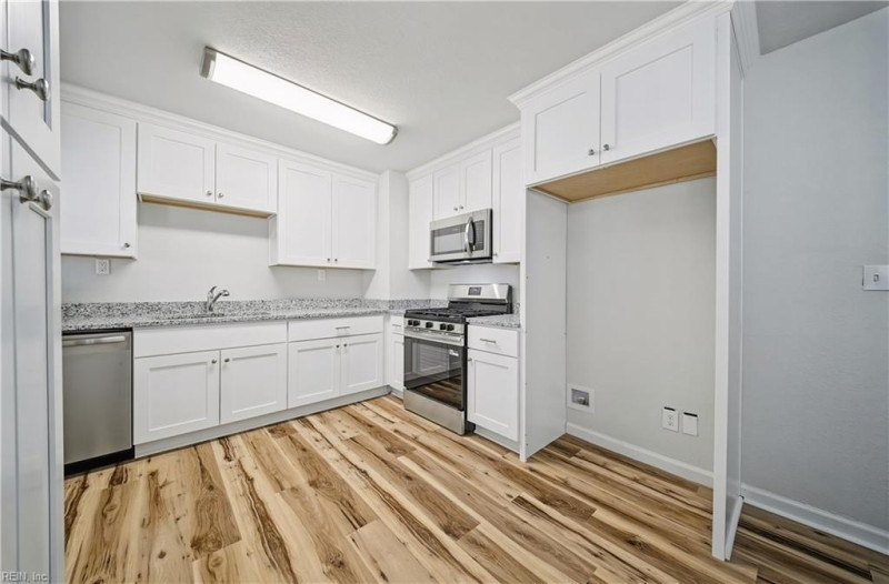 Photo 14 of 39 residential for sale in Norfolk virginia