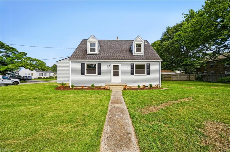 Photo 2 of 39 residential for sale in Norfolk virginia