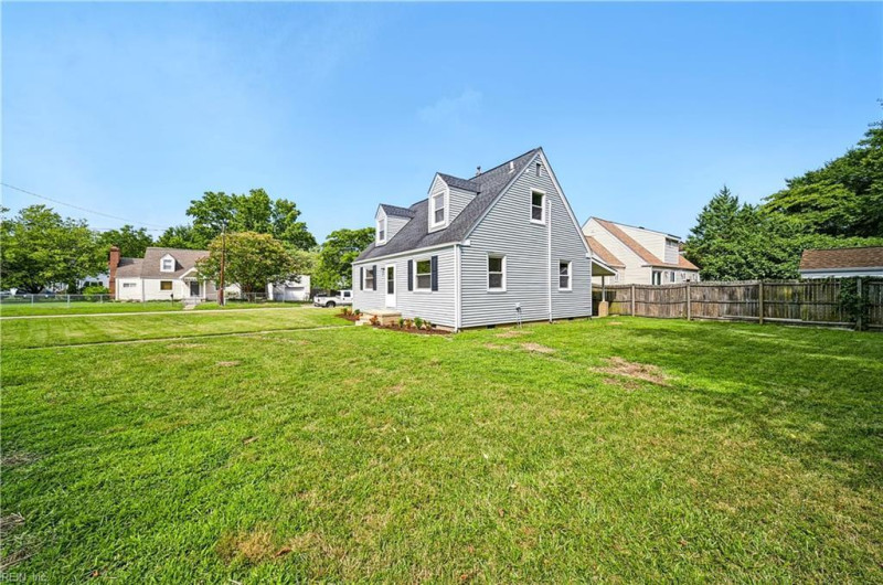 Photo 5 of 39 residential for sale in Norfolk virginia