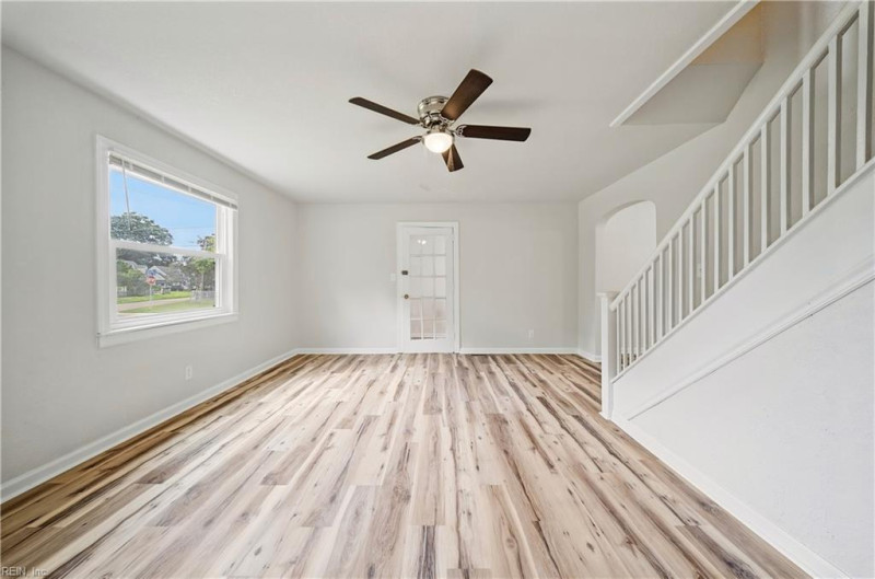 Photo 6 of 39 residential for sale in Norfolk virginia
