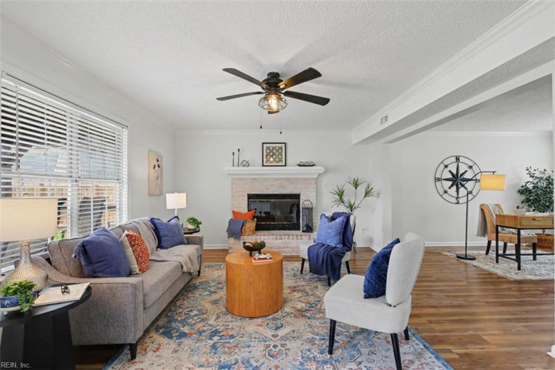 Photo 10 of 33 residential for sale in Virginia Beach virginia