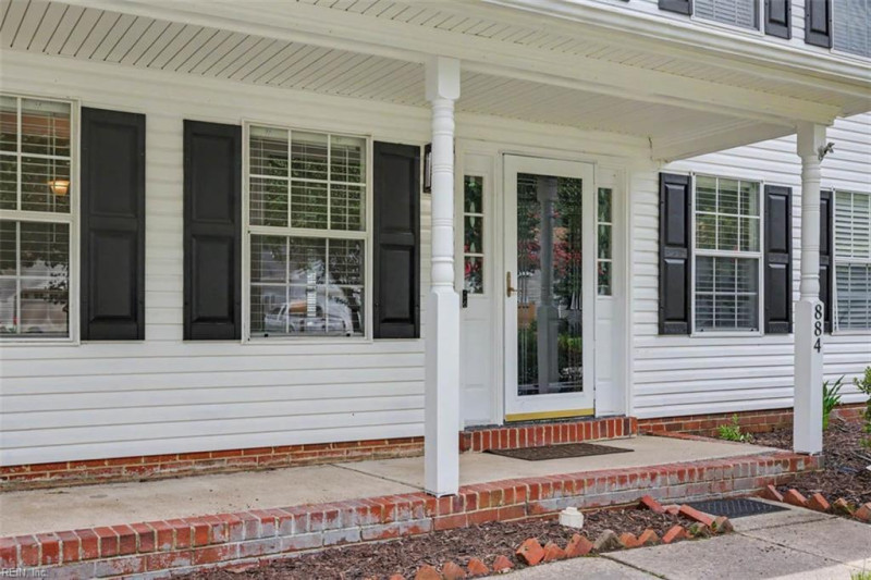 Photo 3 of 33 residential for sale in Virginia Beach virginia