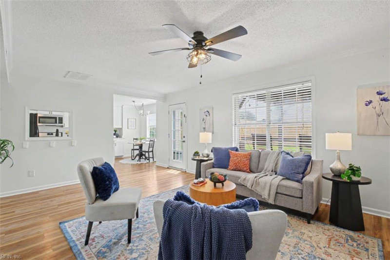 Photo 8 of 33 residential for sale in Virginia Beach virginia