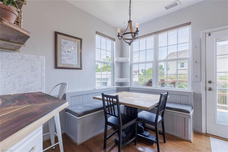 Photo 20 of 50 residential for sale in Chesapeake virginia