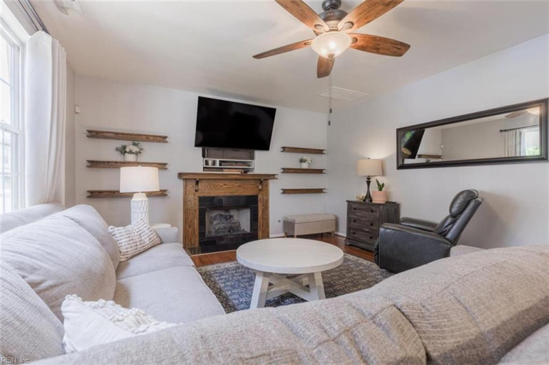Photo 24 of 50 residential for sale in Chesapeake virginia