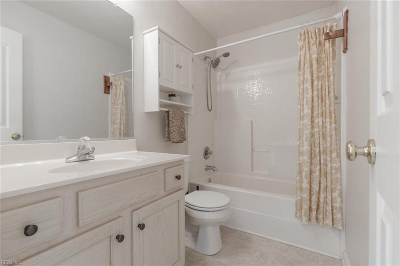 Photo 40 of 50 residential for sale in Chesapeake virginia