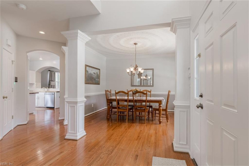 Photo 8 of 50 residential for sale in Chesapeake virginia