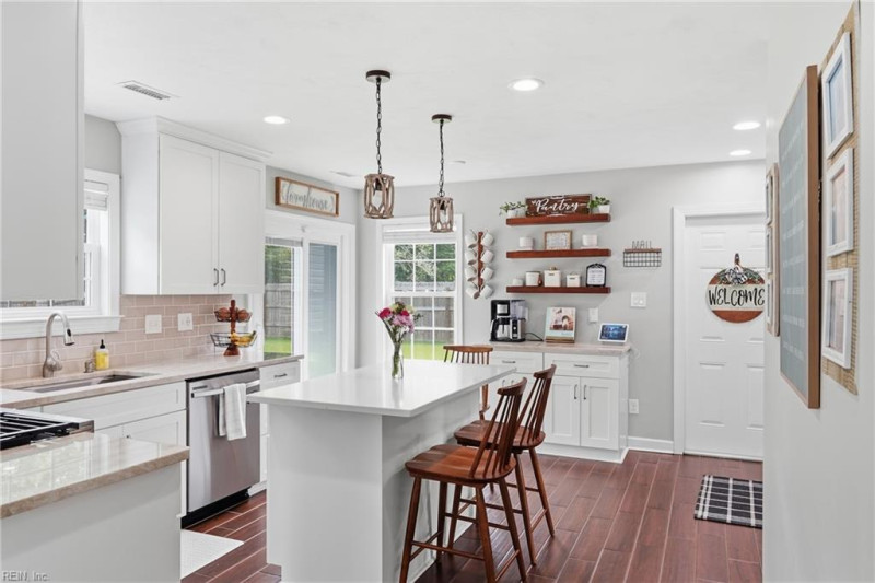 Photo 9 of 32 residential for sale in Chesapeake virginia Photo 9 of 32 residential for sale in Chesapeake virginia