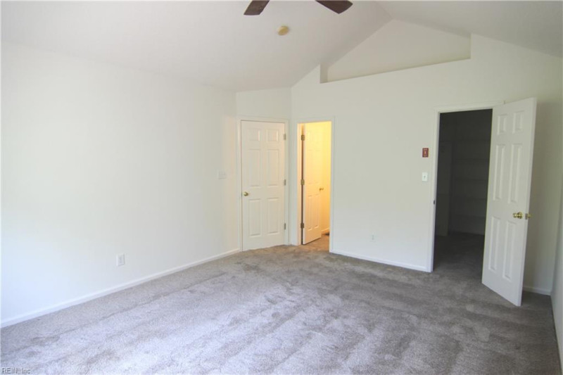 Photo 15 of 32 residential for sale in Chesapeake virginia