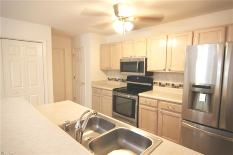 Photo 24 of 32 residential for sale in Chesapeake virginia
