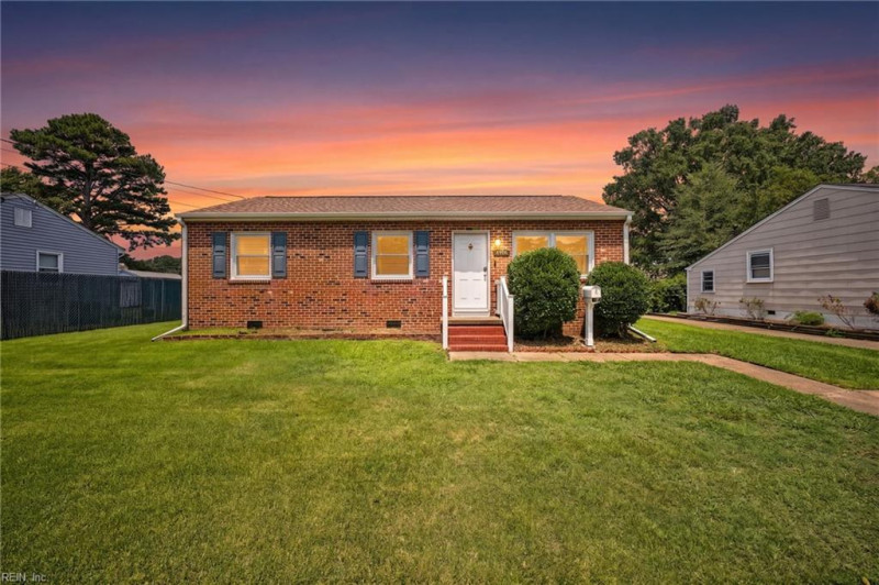 Photo 1 of 40 residential for sale in Hampton virginia