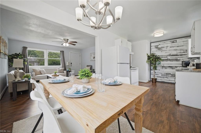 Photo 10 of 40 residential for sale in Hampton virginia