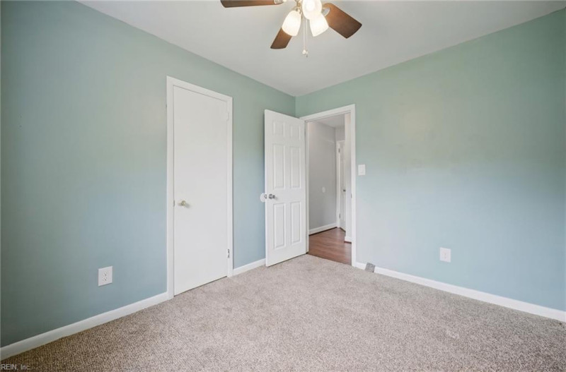 Photo 16 of 40 residential for sale in Hampton virginia