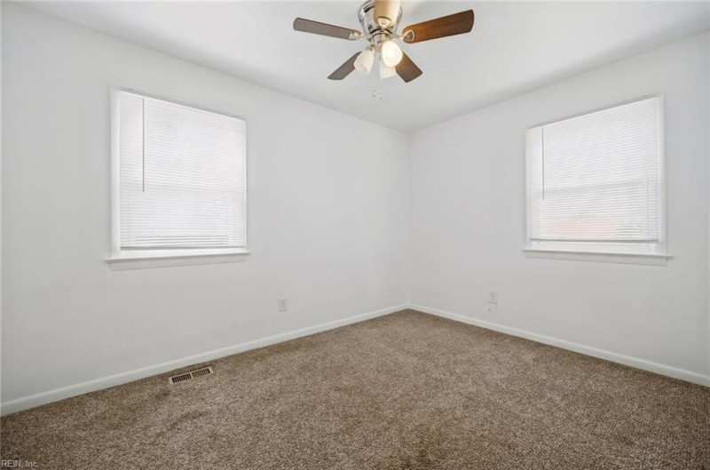 Photo 19 of 40 residential for sale in Hampton virginia