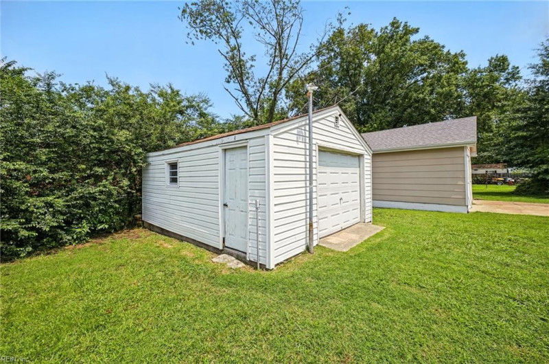 Photo 30 of 40 residential for sale in Hampton virginia