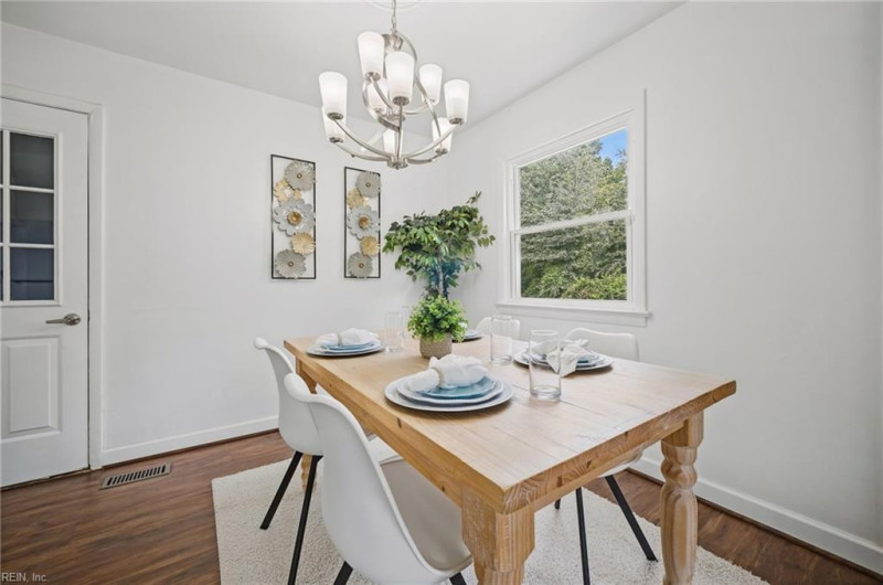 Photo 7 of 40 residential for sale in Hampton virginia