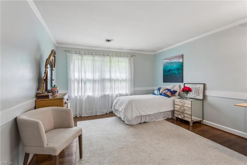 Photo 20 of 45 residential for sale in Newport News virginia