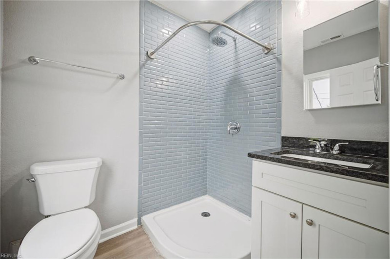 Photo 19 of 36 residential for sale in Portsmouth virginia