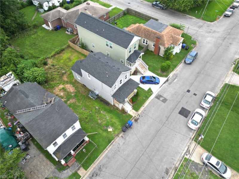 Photo 27 of 36 residential for sale in Portsmouth virginia