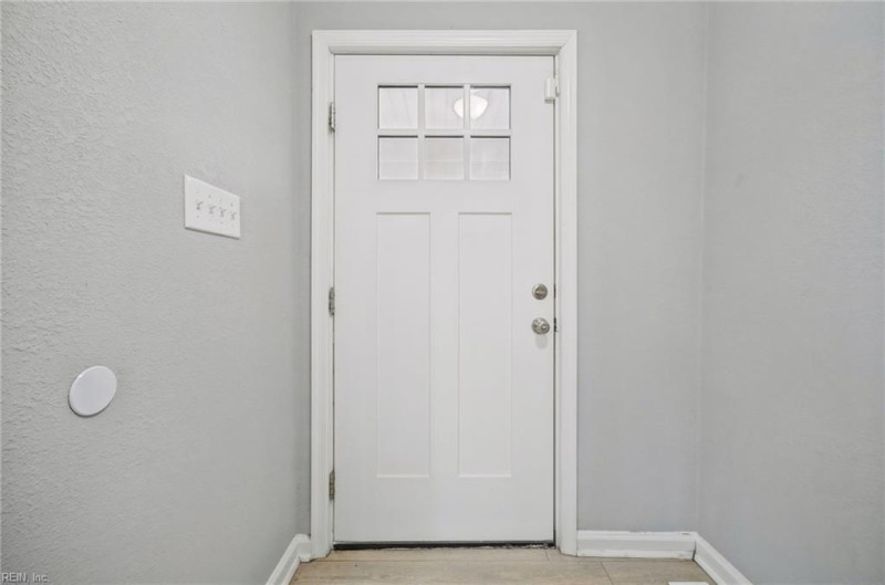 Photo 6 of 36 residential for sale in Portsmouth virginia