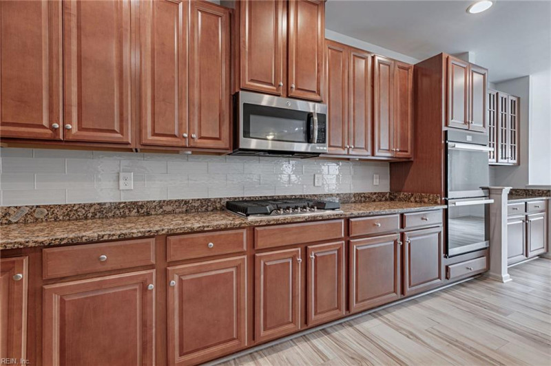 Photo 11 of 40 residential for sale in Newport News virginia