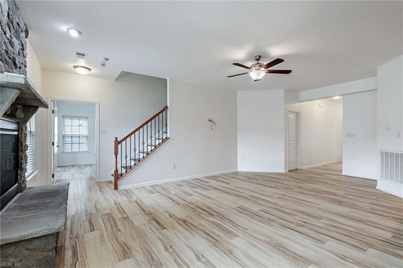 Photo 14 of 40 residential for sale in Newport News virginia