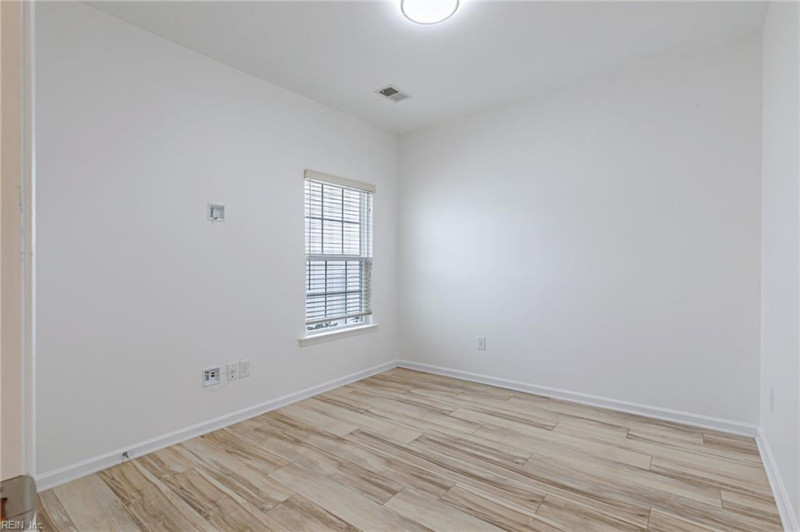 Photo 17 of 40 residential for sale in Newport News virginia