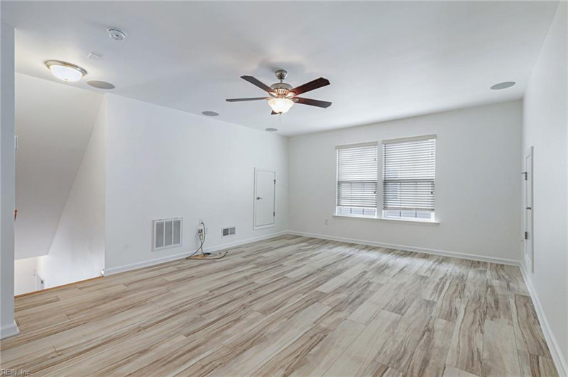 Photo 23 of 40 residential for sale in Newport News virginia