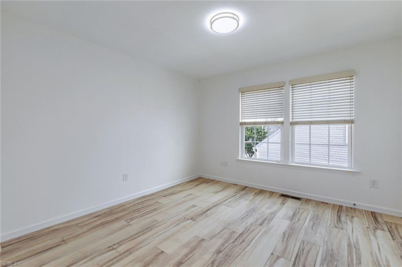 Photo 25 of 40 residential for sale in Newport News virginia
