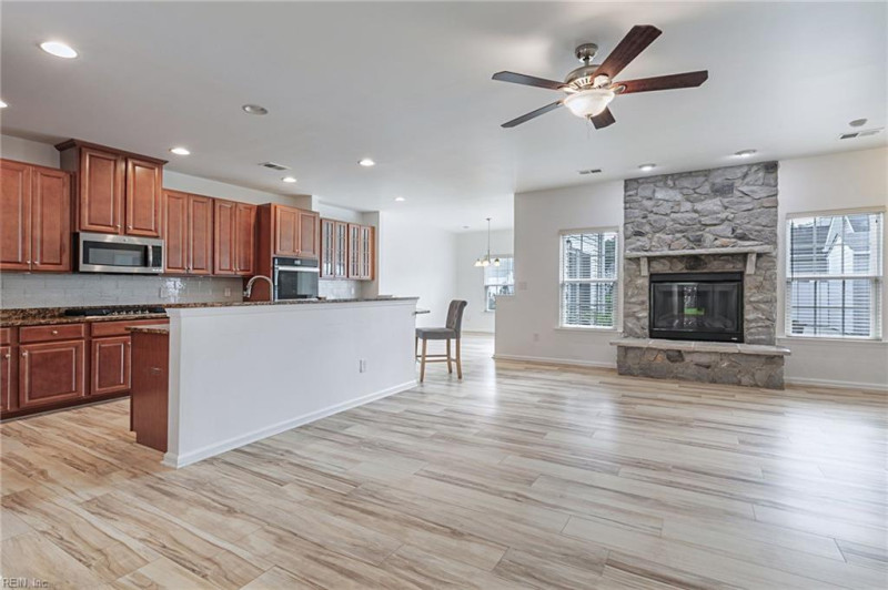 Photo 3 of 40 residential for sale in Newport News virginia