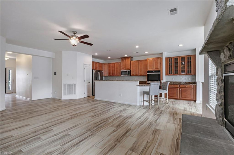 Photo 7 of 40 residential for sale in Newport News virginia