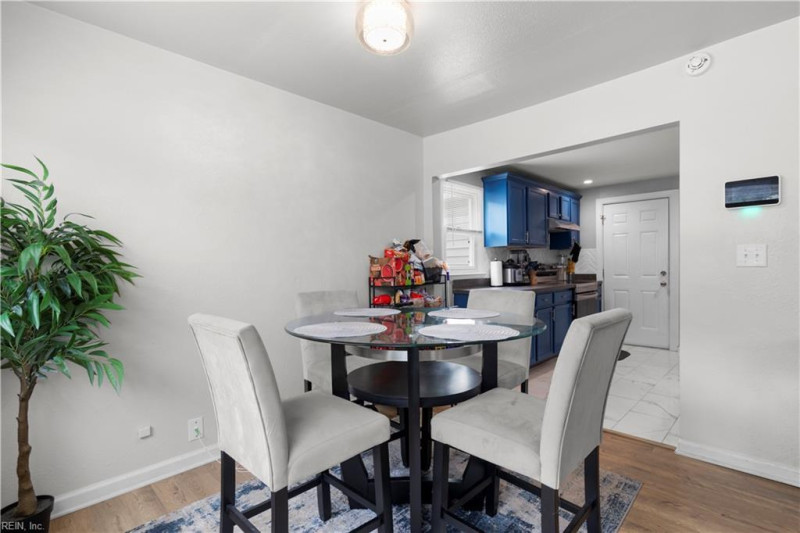 Photo 15 of 30 residential for sale in Portsmouth virginia