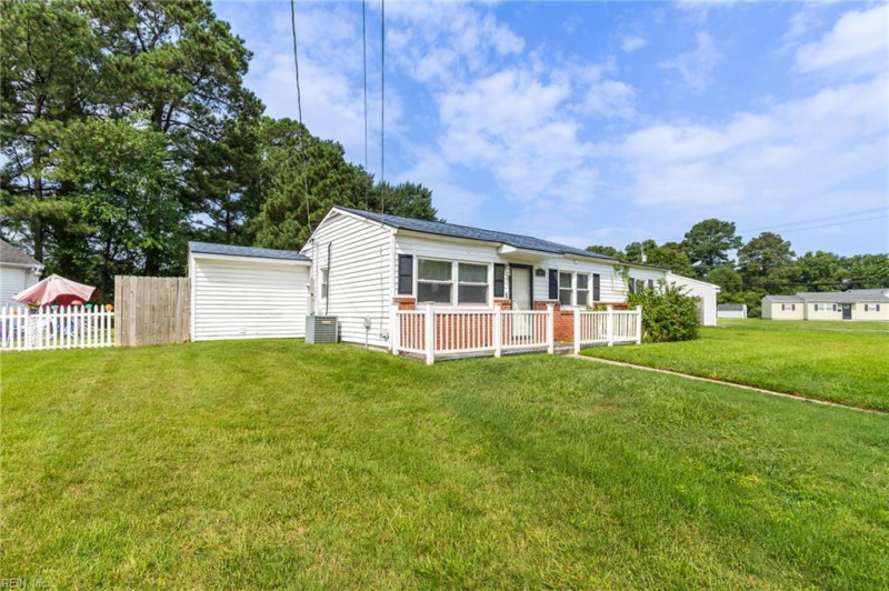 Photo 2 of 30 residential for sale in Portsmouth virginia