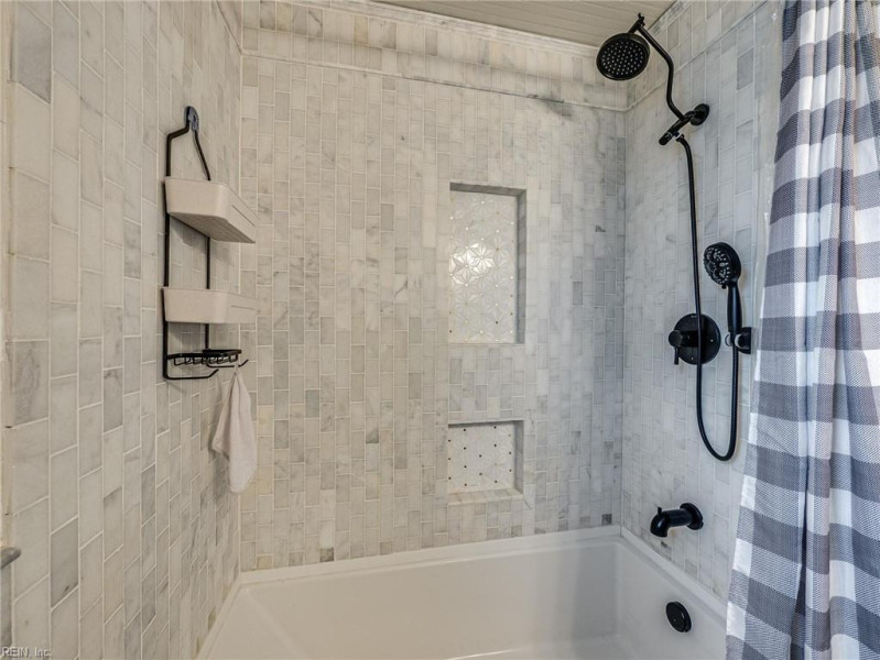 Photo 13 of 24 residential for sale in Newport News virginia