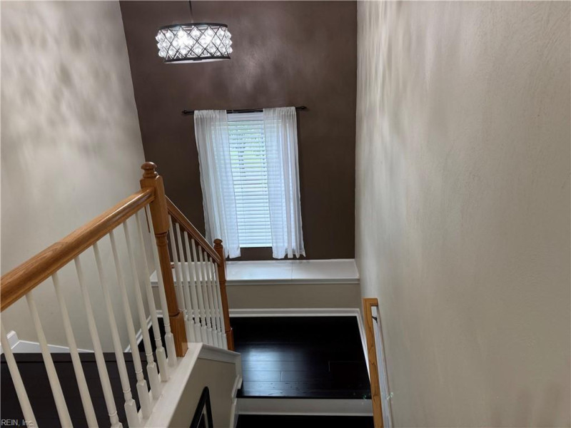 Photo 12 of 47 residential for sale in Chesapeake virginia