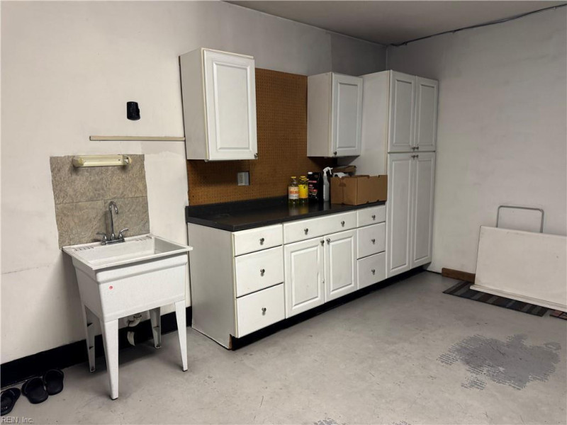 Photo 33 of 47 residential for sale in Chesapeake virginia
