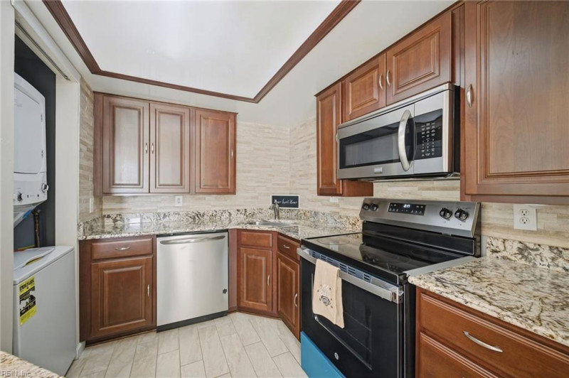 Photo 12 of 42 residential for sale in Chesapeake virginia Photo 12 of 42 residential for sale in Chesapeake virginia