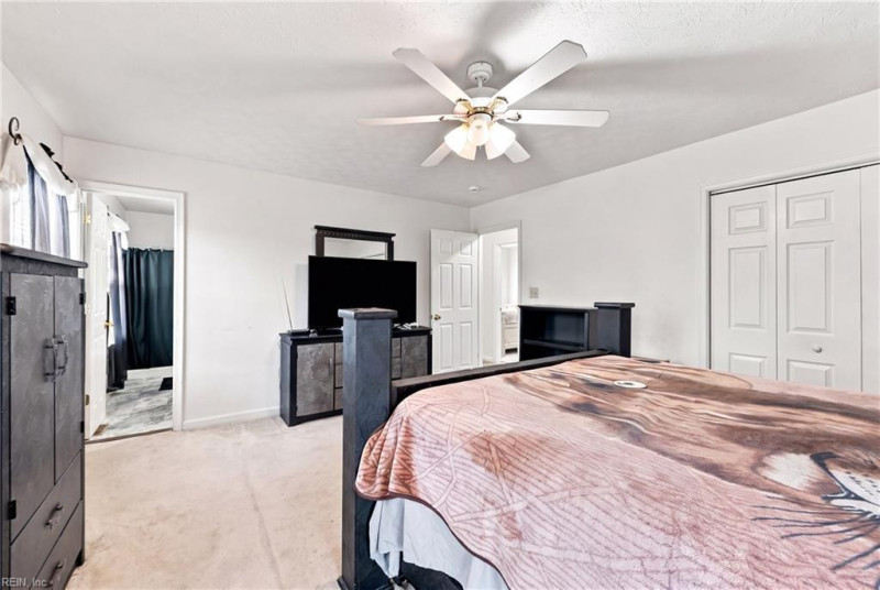 Photo 16 of 31 residential for sale in Hampton virginia
