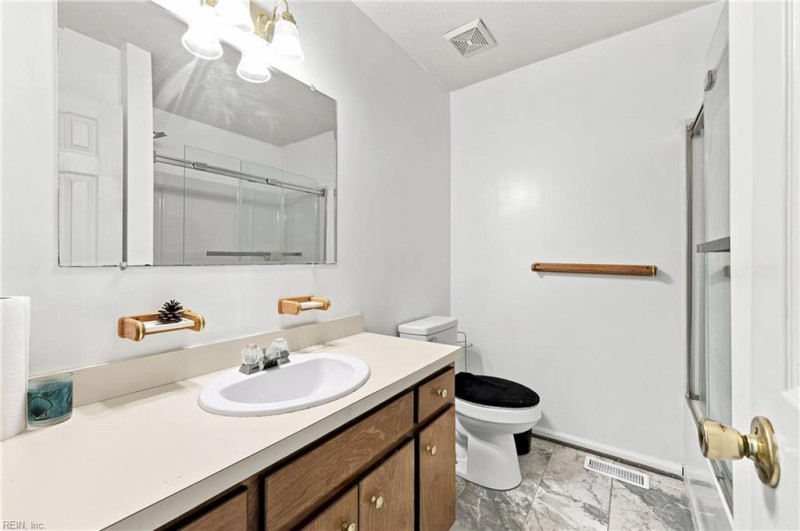 Photo 23 of 31 residential for sale in Hampton virginia