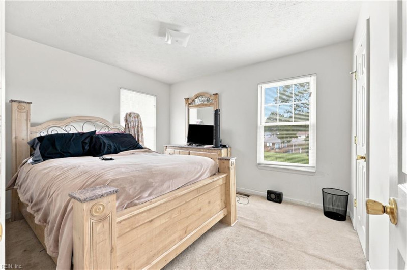 Photo 25 of 31 residential for sale in Hampton virginia