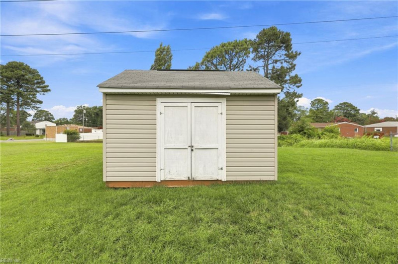 Photo 28 of 31 residential for sale in Hampton virginia