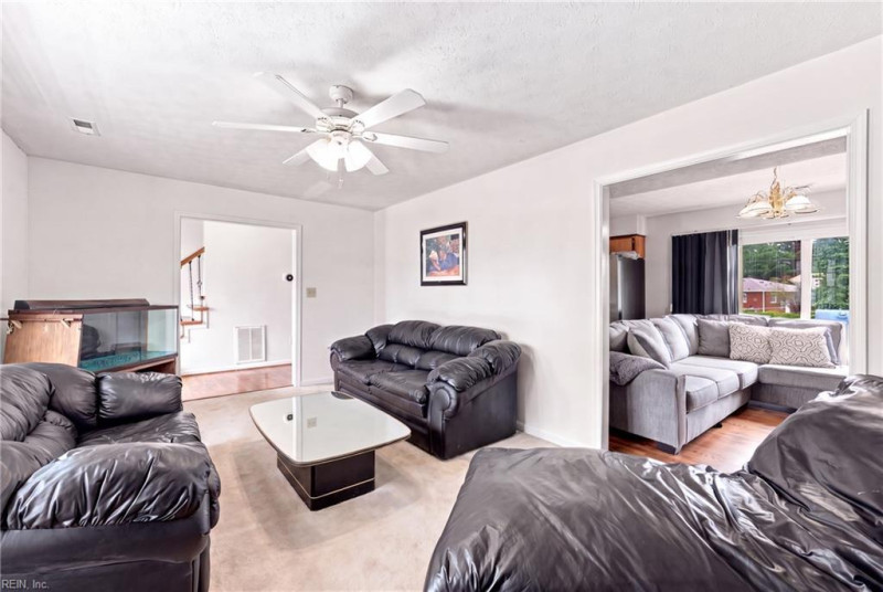 Photo 8 of 31 residential for sale in Hampton virginia