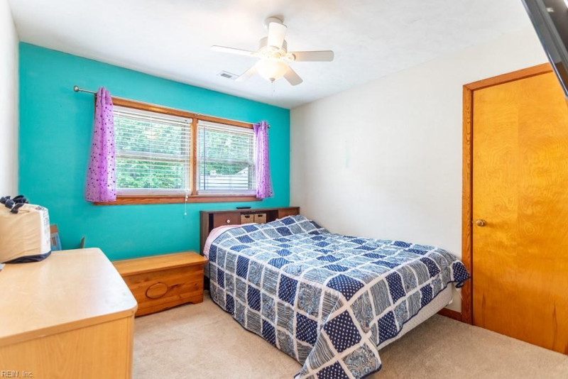 Photo 18 of 37 residential for sale in Poquoson virginia